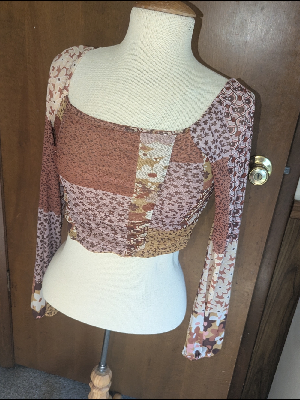 Floral Patchwork Long-Sleeve Crop Top - Pink Brown
